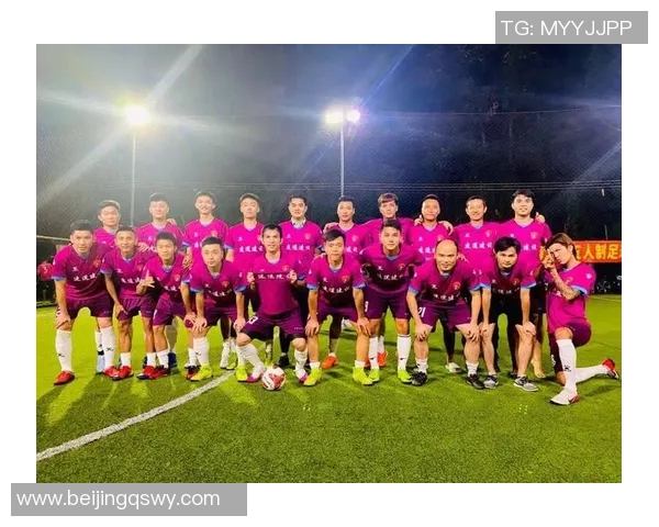 深圳足球队的节奏与风采:聚焦城市足球的未来发展与挑战 深圳足球队的节奏与风采:聚焦城市足球的未来发展与挑战