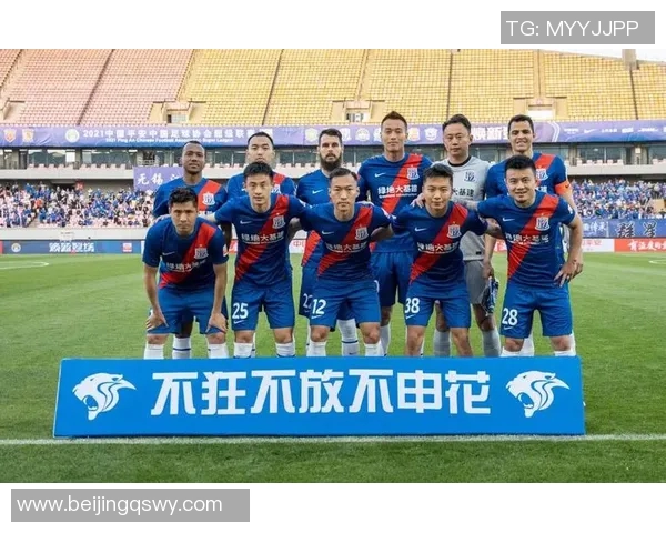 上海篮球队的节奏变革引发热议球迷期待新战术带来的精彩表现