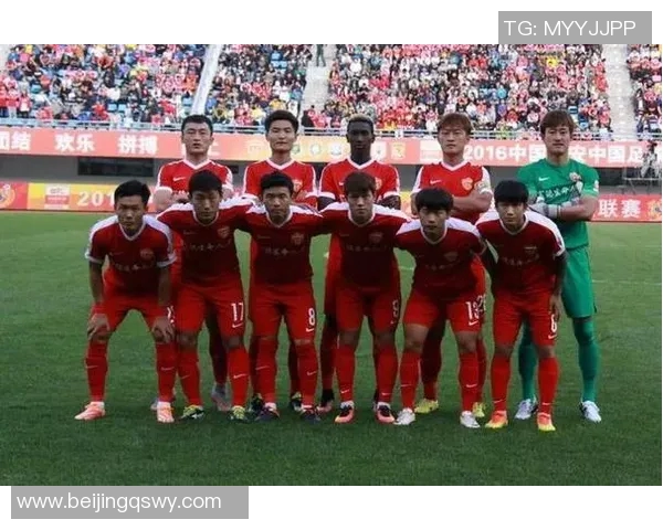 广州排球队以83分稳居选拔赛积分榜首位展现强劲实力